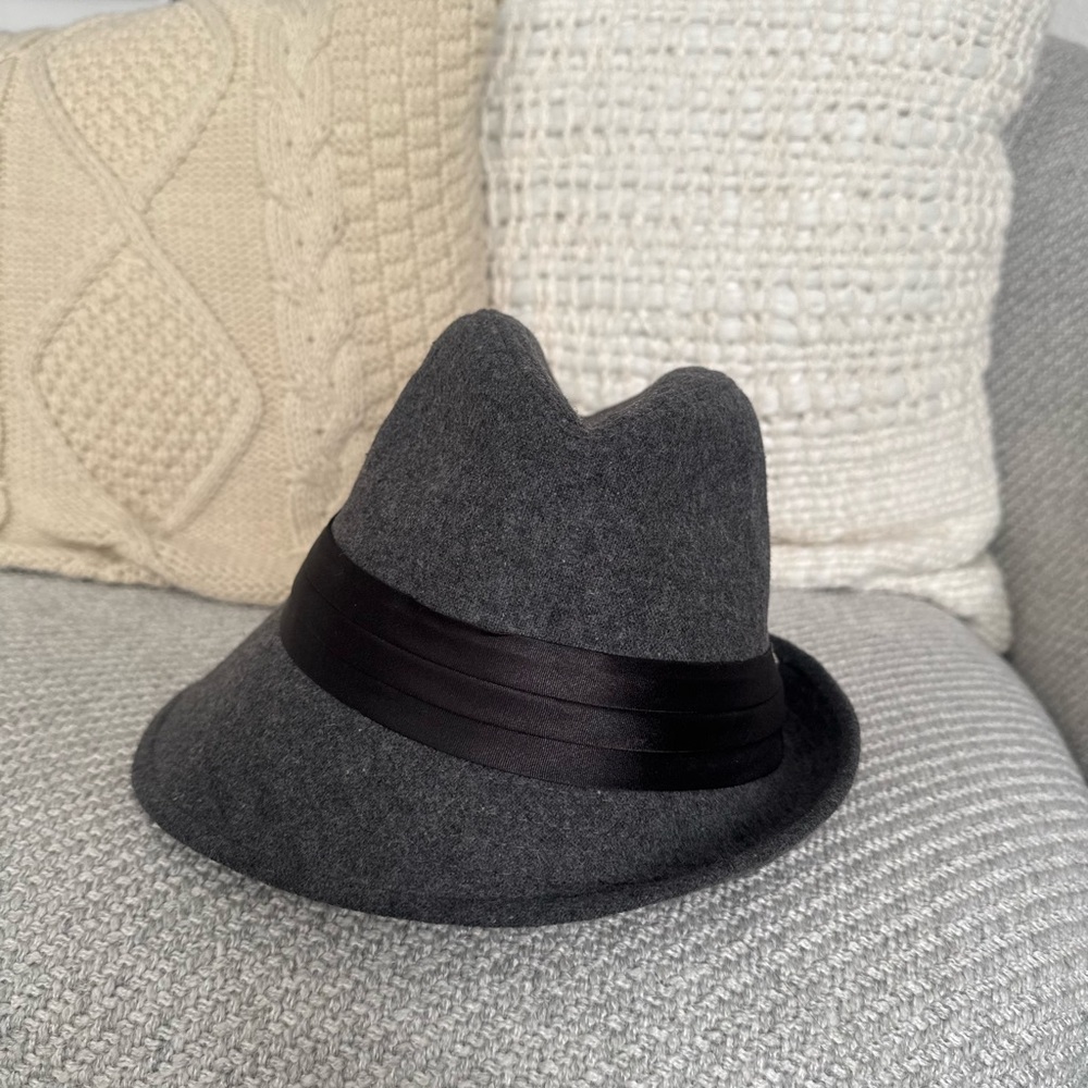 Stylish Gray Fedora Hat with Black Band
